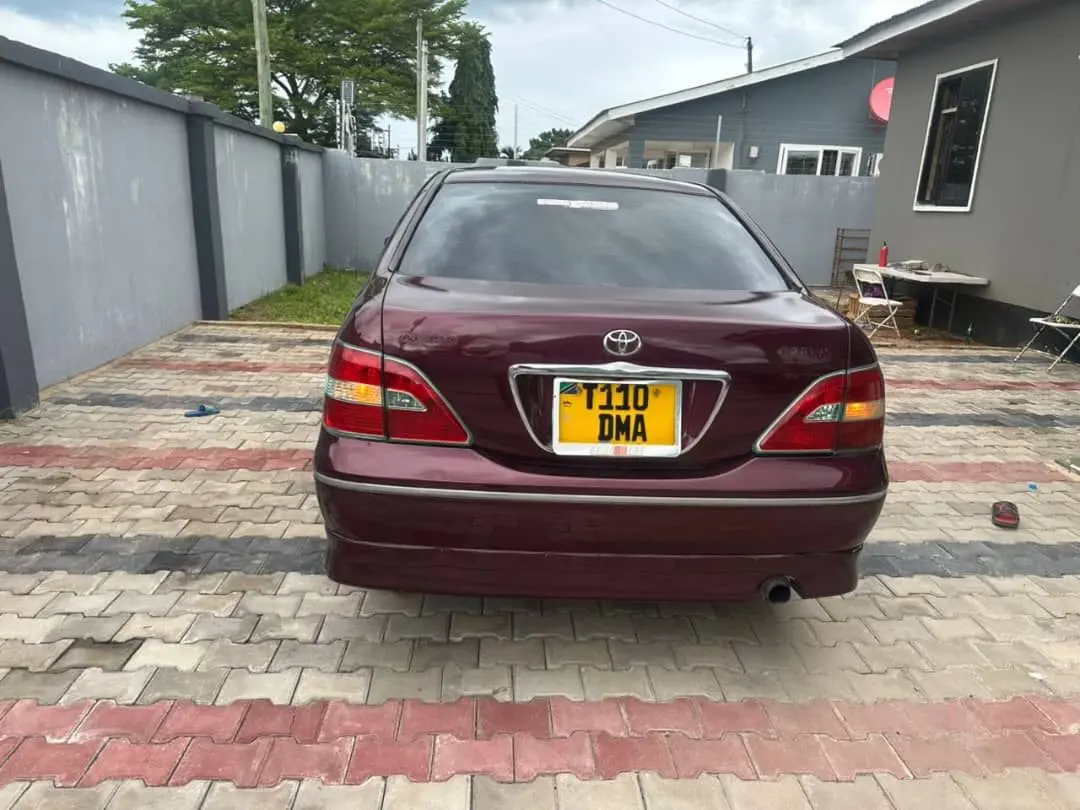 Toyota Brevis thumbnail 3