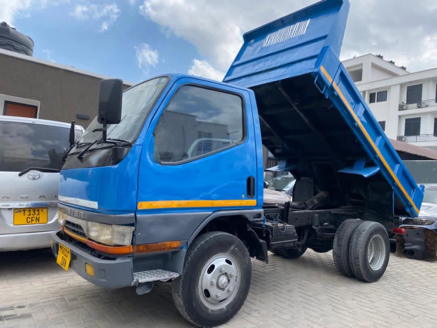 Mitsubishi Canter Tipper Truck DXW Diesel Manual