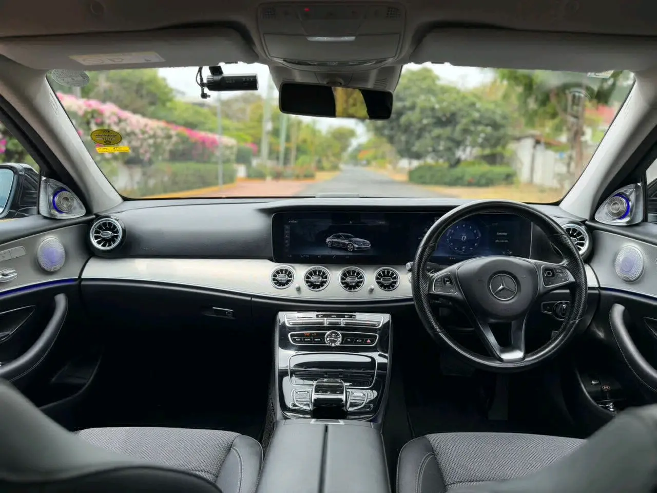 Mercedes-Benz E-Class Sedan 2017/2021 thumbnail 6