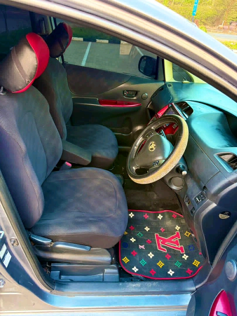 Used Toyota Ractis Mini-van 1490 CC thumbnail 7