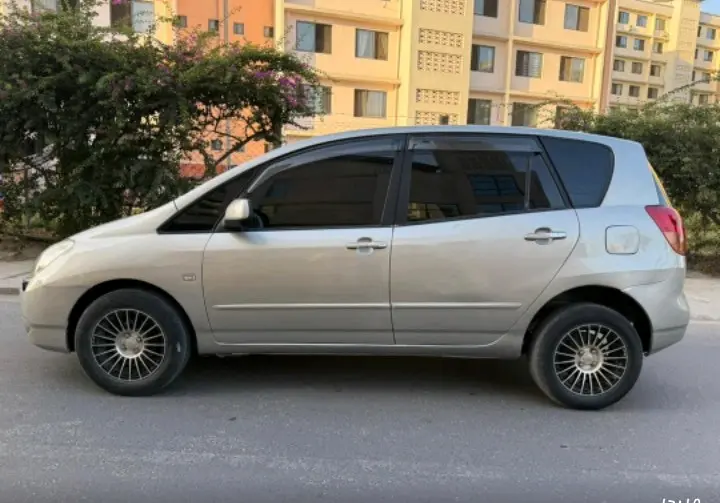 Toyota Ractis - Silver thumbnail 6