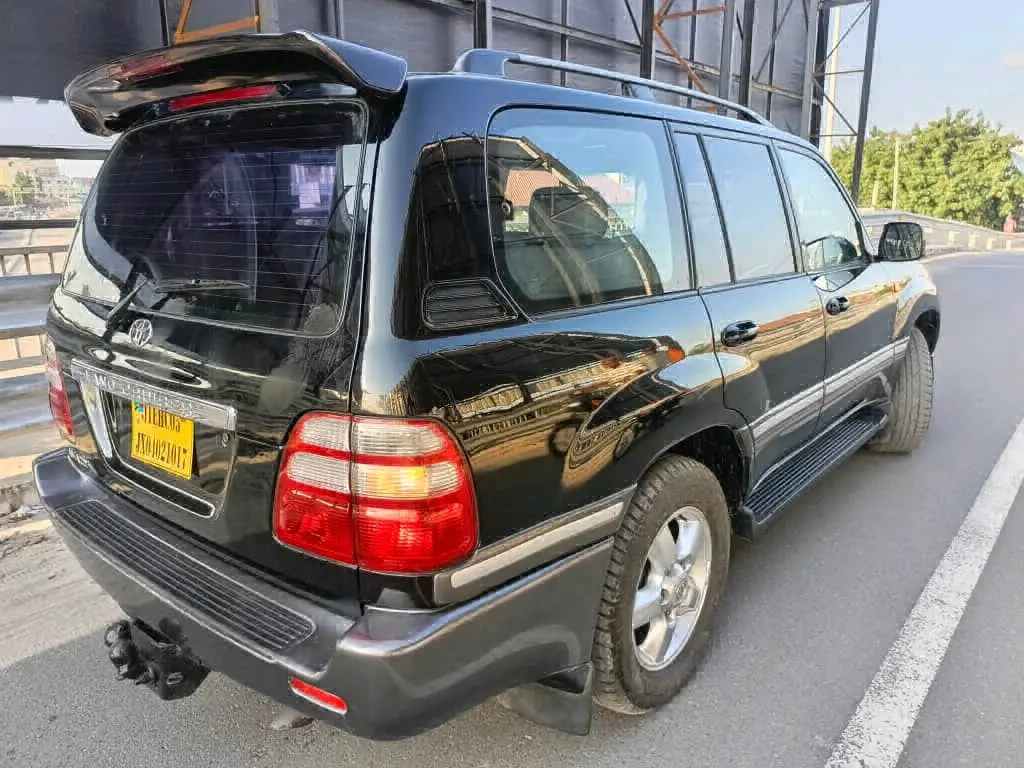 Toyota Land Cruiser VX Amazon 2005 Diesel thumbnail 5