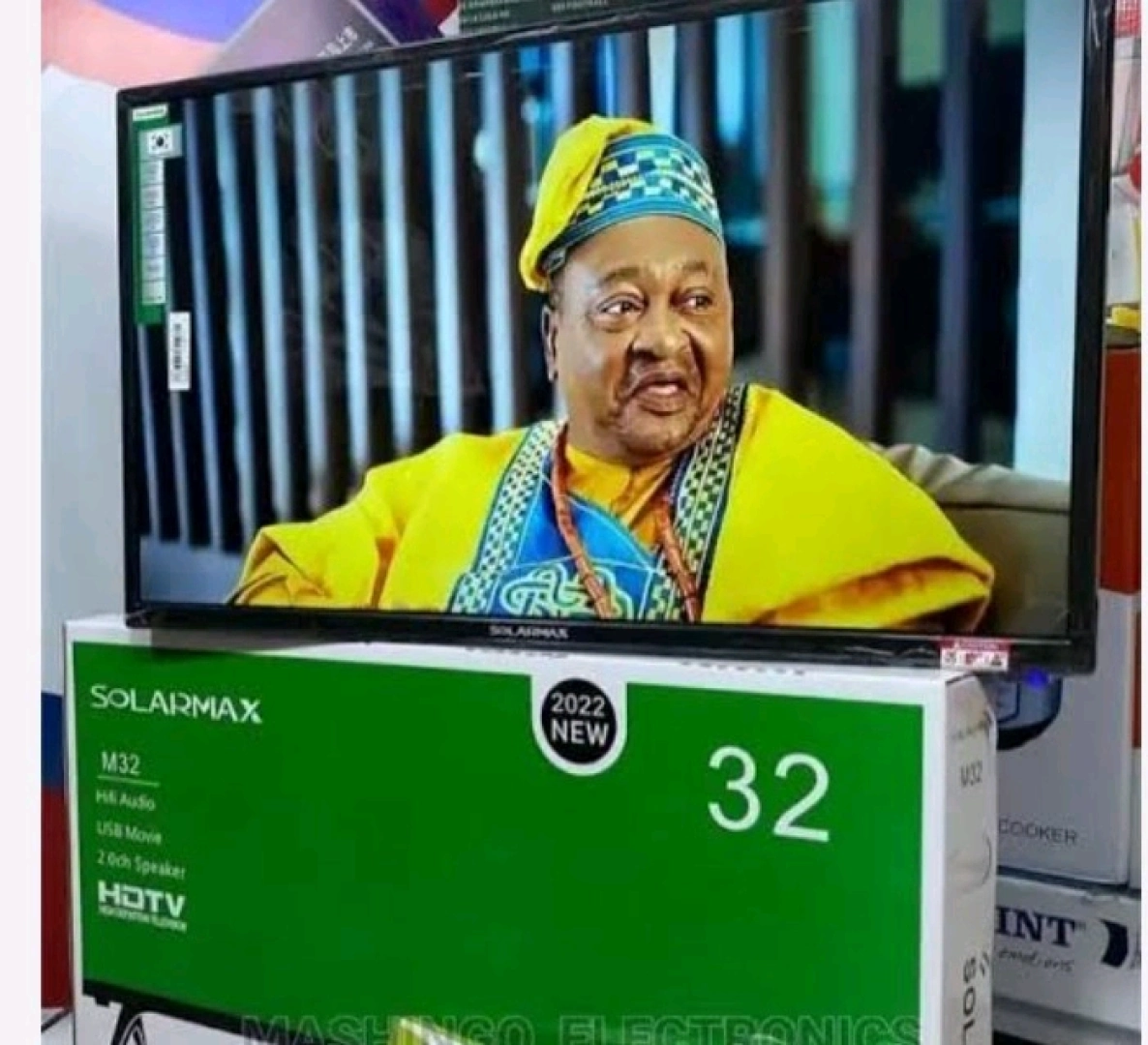 Solarmax M32 32-inch LED TV
