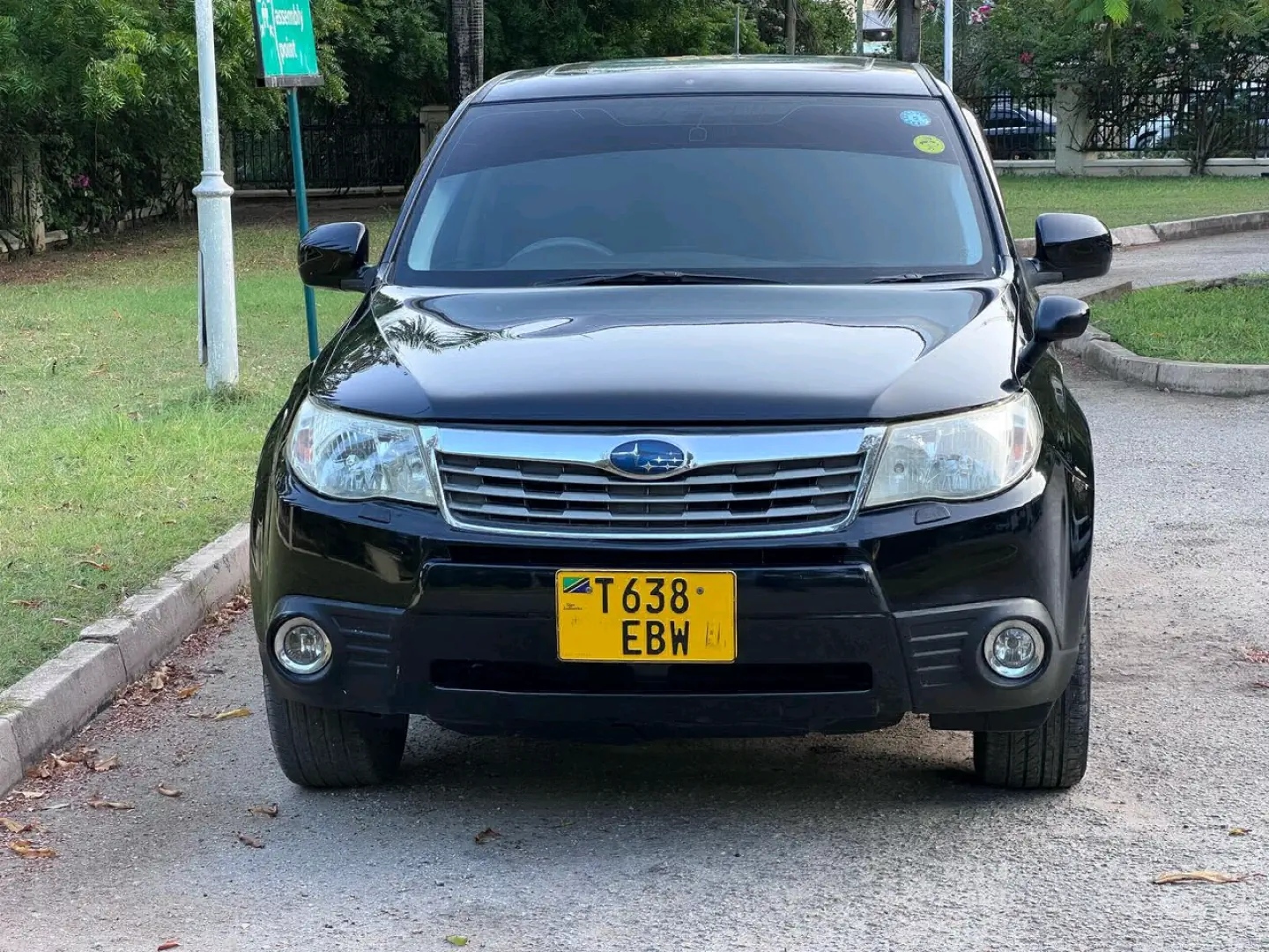 Black Subaru Forester 2009 SUV, 1990cc, Push Start