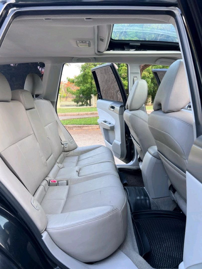 Black Subaru Forester 2009 SUV, 1990cc, Push Start thumbnail 9