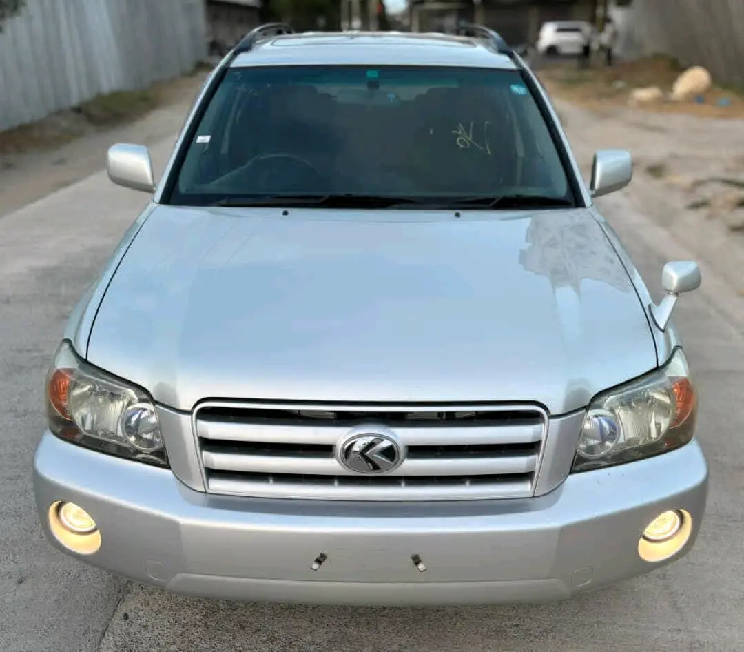 Toyota Kluger 2004 Silver, Clean Interior, Sports Rims thumbnail 2