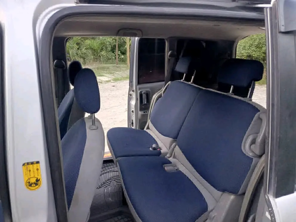 Toyota Sienta 2005 DXA thumbnail 3