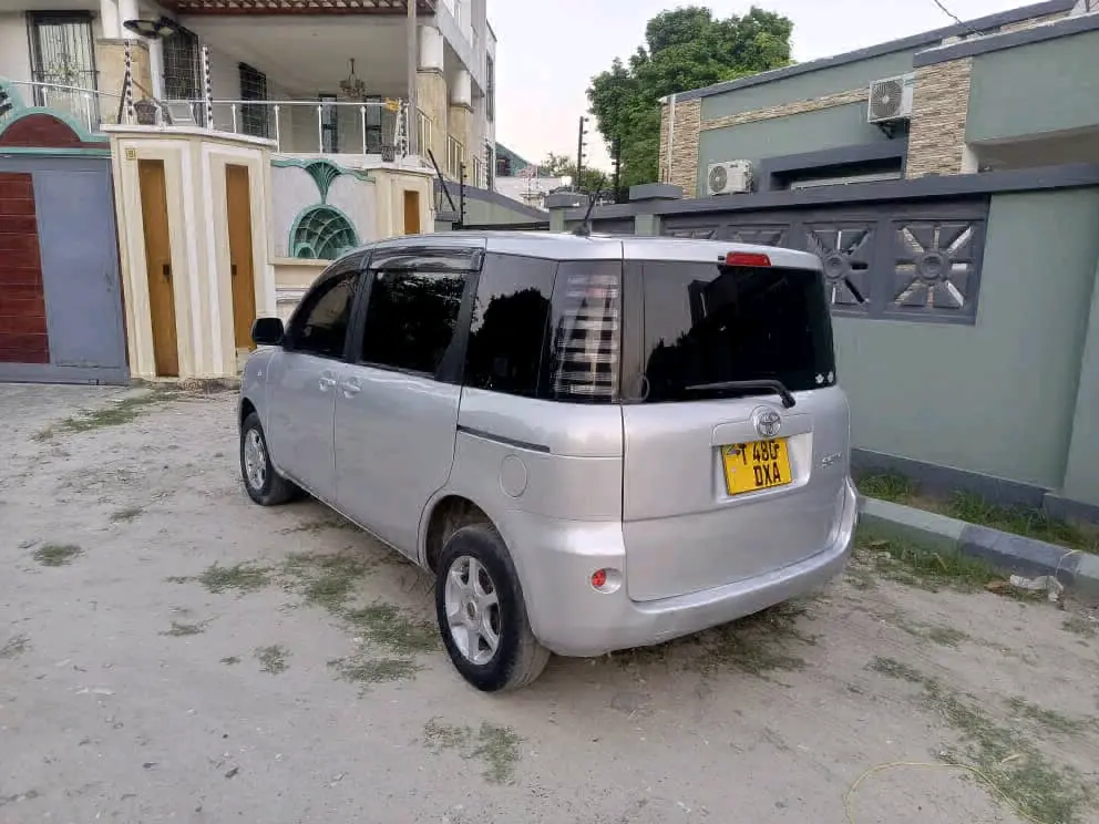 Toyota Sienta 2005 DXA thumbnail 5