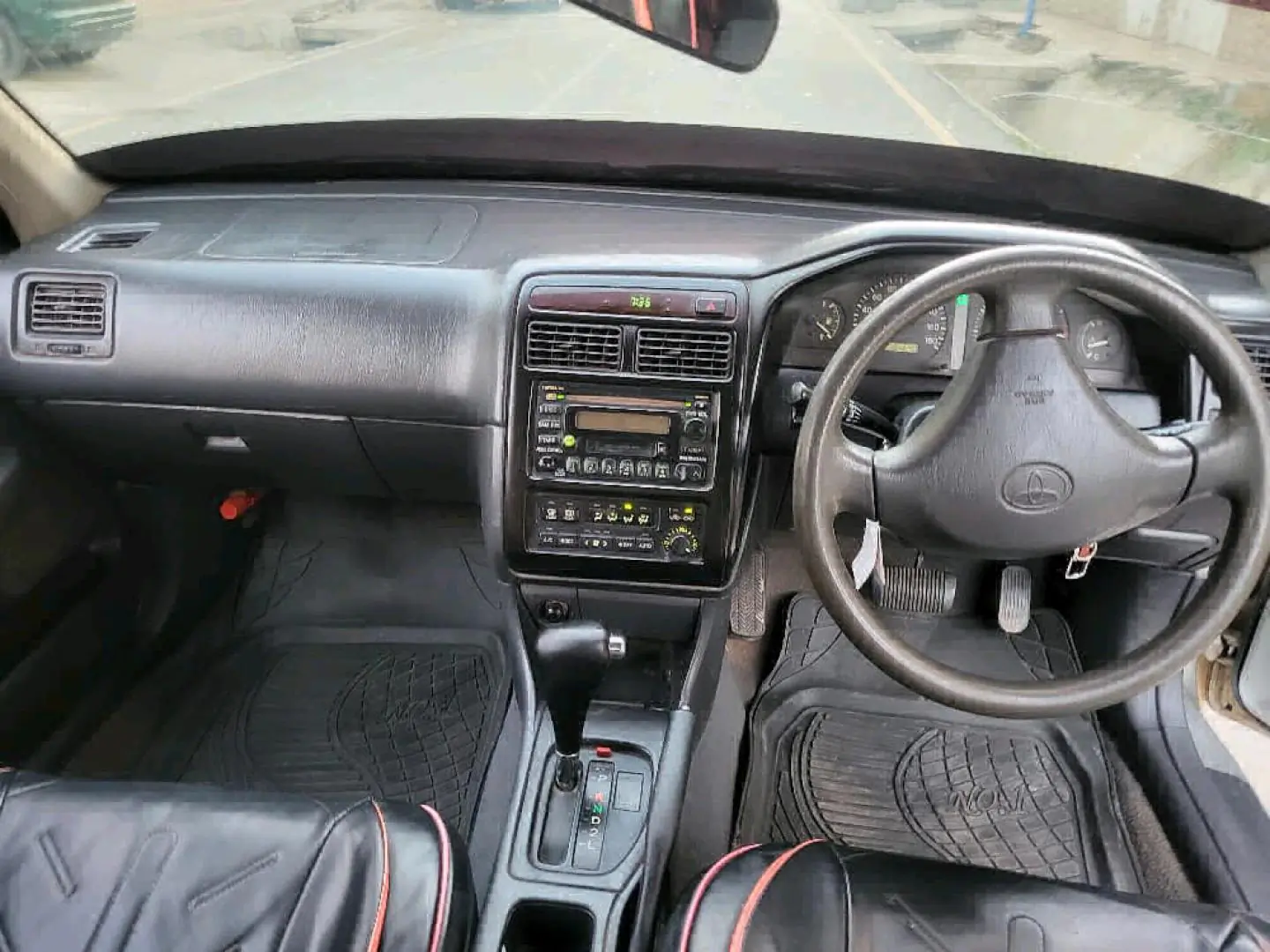 Toyota Carina Sedan 2001 for Sale thumbnail 8