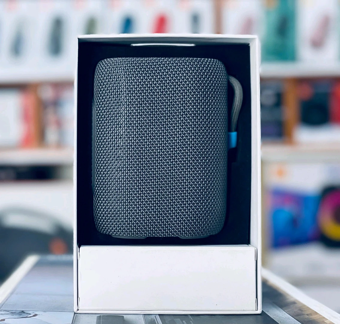Brand New WIWU Thunder Portable Bluetooth Speaker