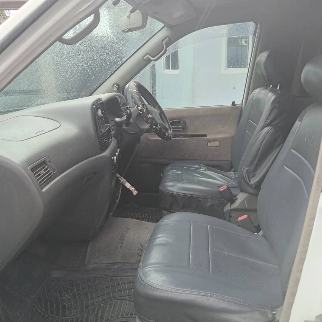 Toyota Noah SR40 Van 1999, Full AC, 2WD thumbnail 4