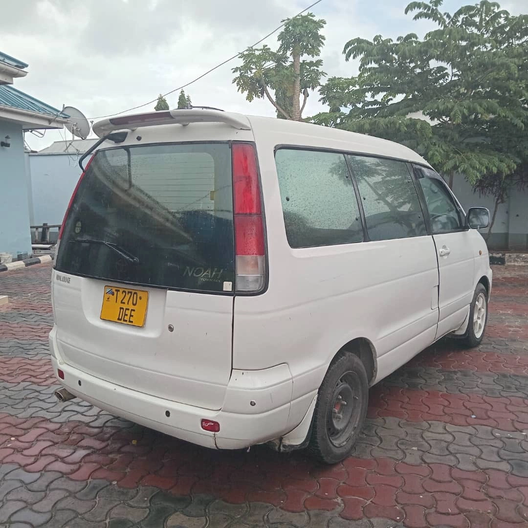 Toyota Noah SR40 Van 1999, Full AC, 2WD thumbnail 7
