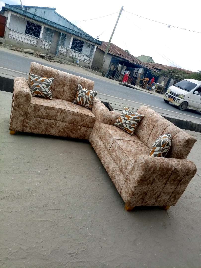 Brown/Tan Upholstered Sofa Sets (Free Delivery Dar es Salaam) thumbnail 9