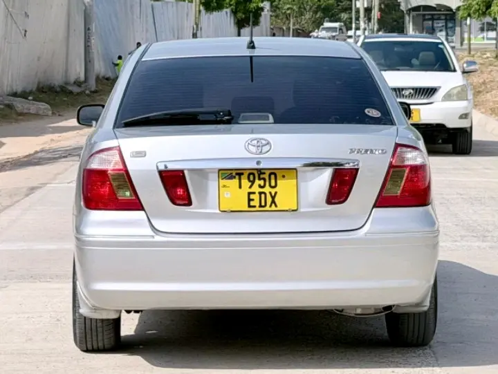Toyota Premio (Silver) thumbnail 2
