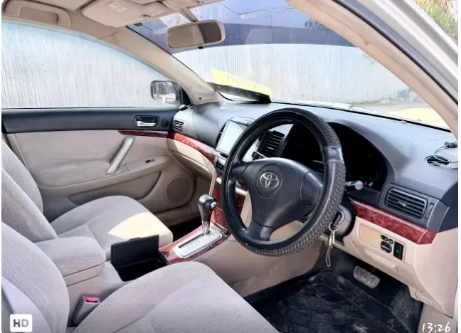 Toyota Premio (Silver) thumbnail 8