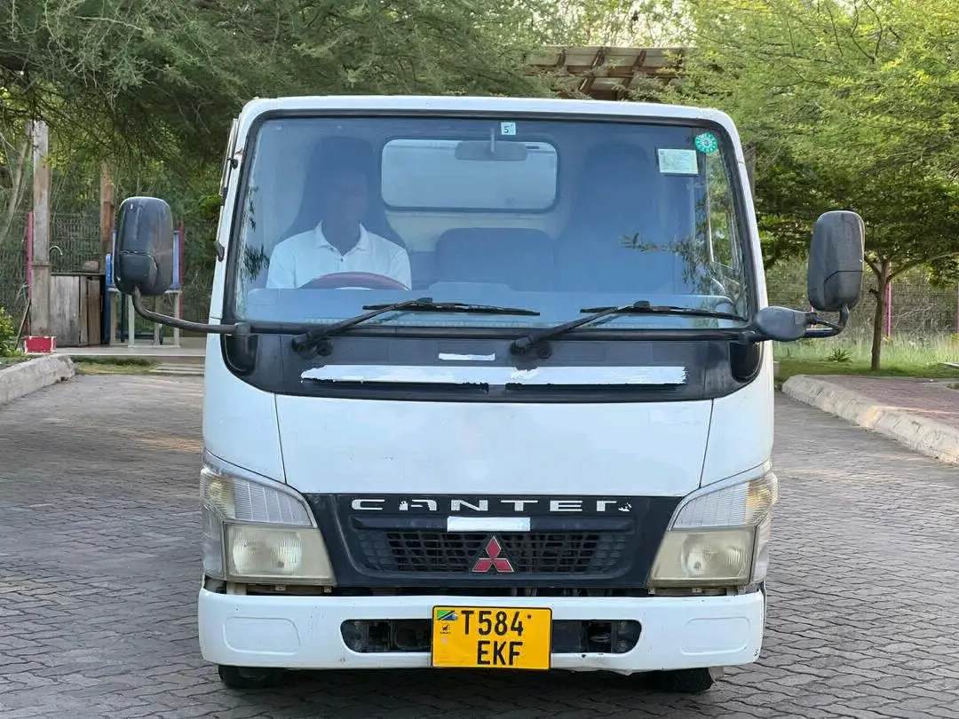 Mitsubishi Canter Refrigerator Truck 2006
