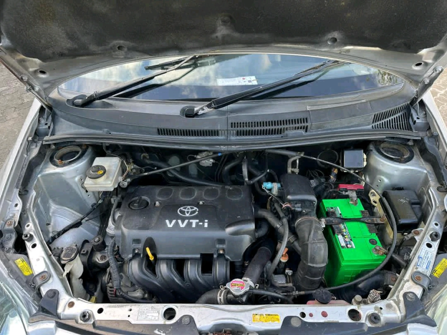 Toyota Ist 2004 Model (Reg DSZ) thumbnail 7