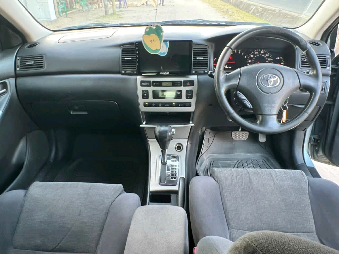 Used Toyota Corolla Sedan 2003 with Sunroof thumbnail 6
