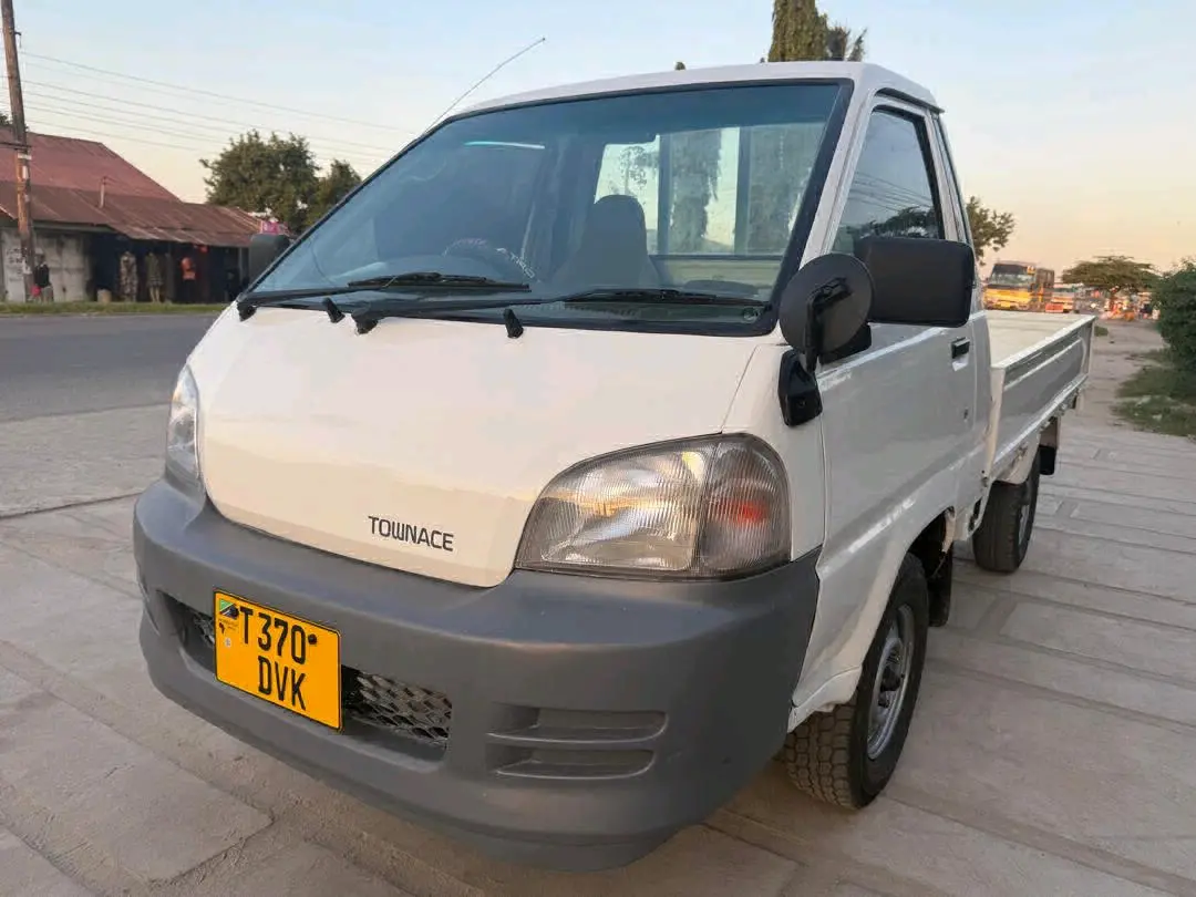 Toyota Townace Pickup (Reg DVK) thumbnail 2