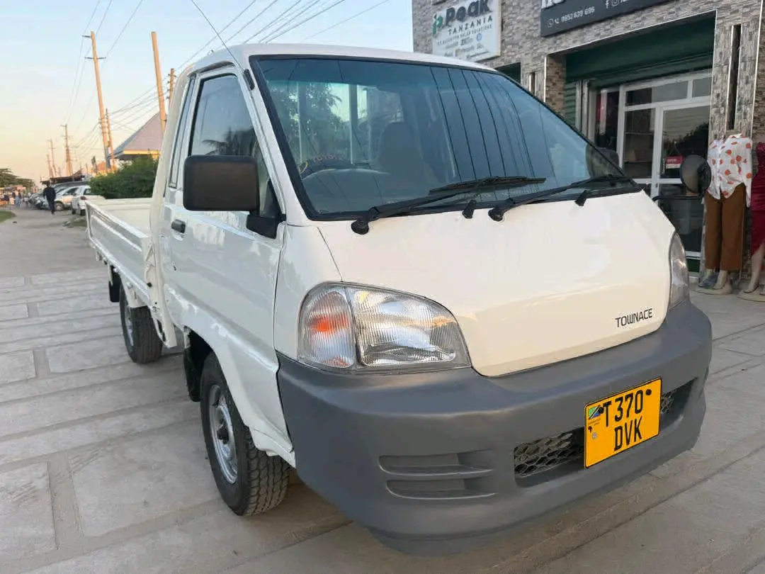Toyota Townace Pickup (Reg DVK) thumbnail 3