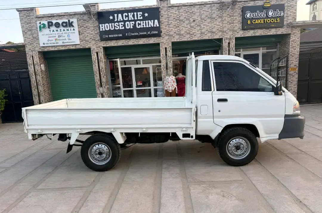 Toyota Townace Pickup (Reg DVK) thumbnail 6