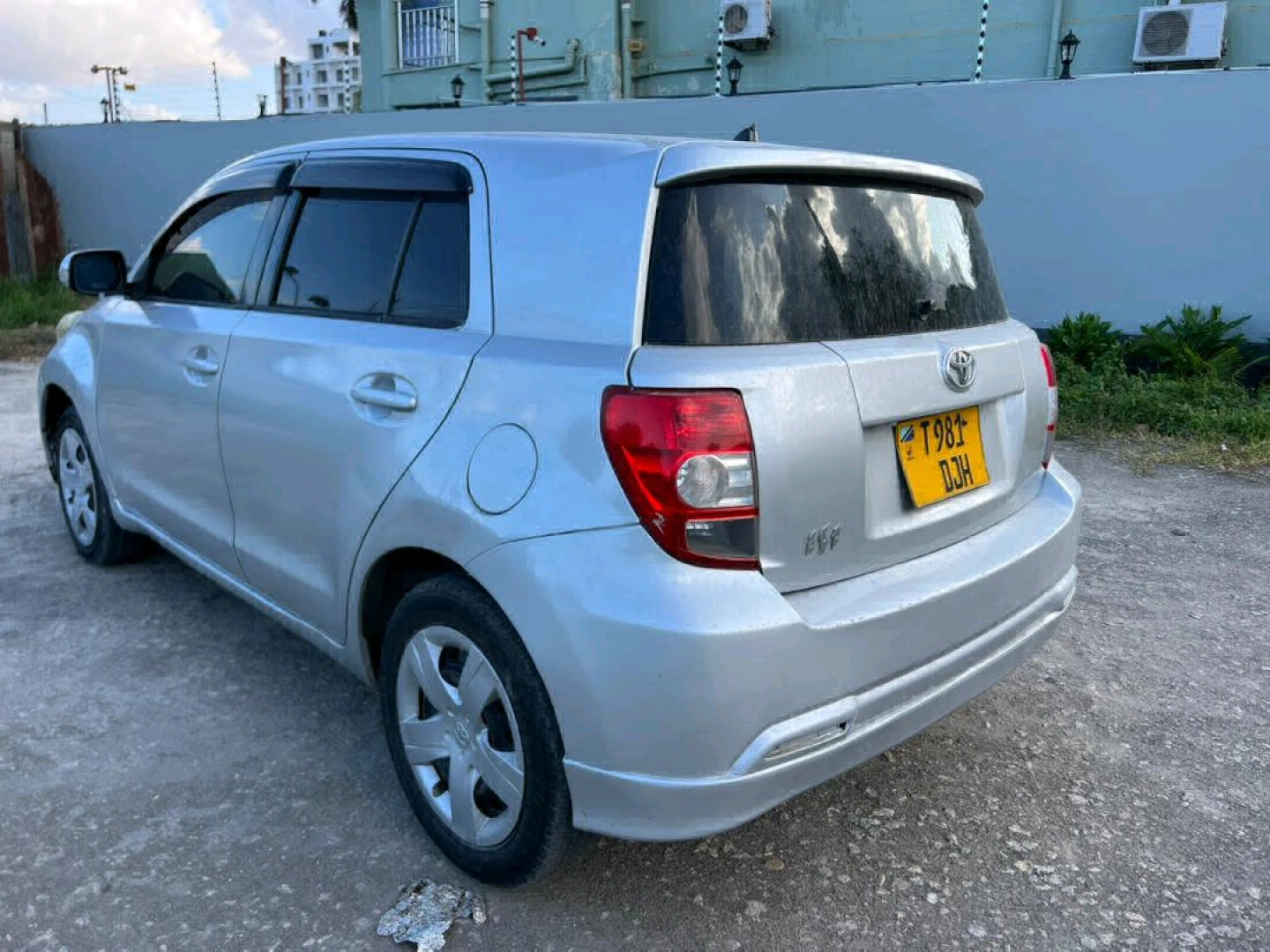 Toyota Ist New Model DJH thumbnail 3