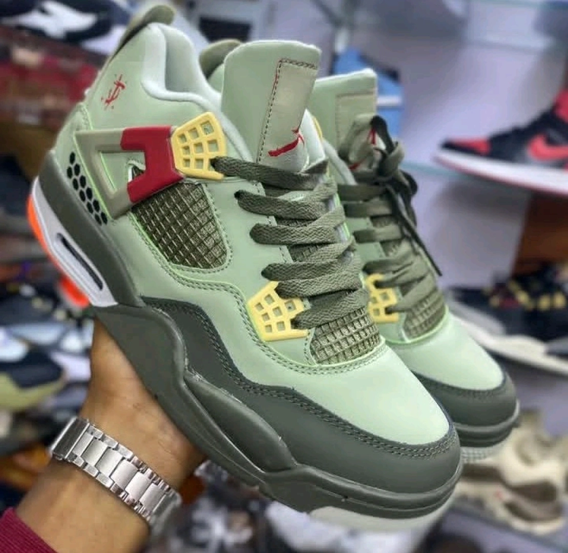 Air Jordan 4 Sneakers for Children (Sizes 30-36) thumbnail 2