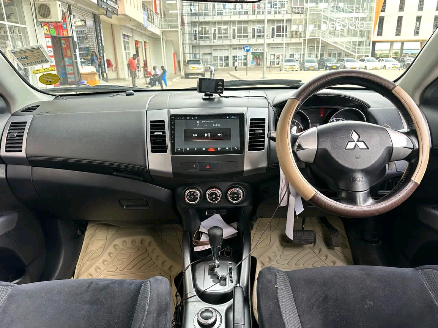Mitsubishi Outlander Open Roof 2010 thumbnail 8
