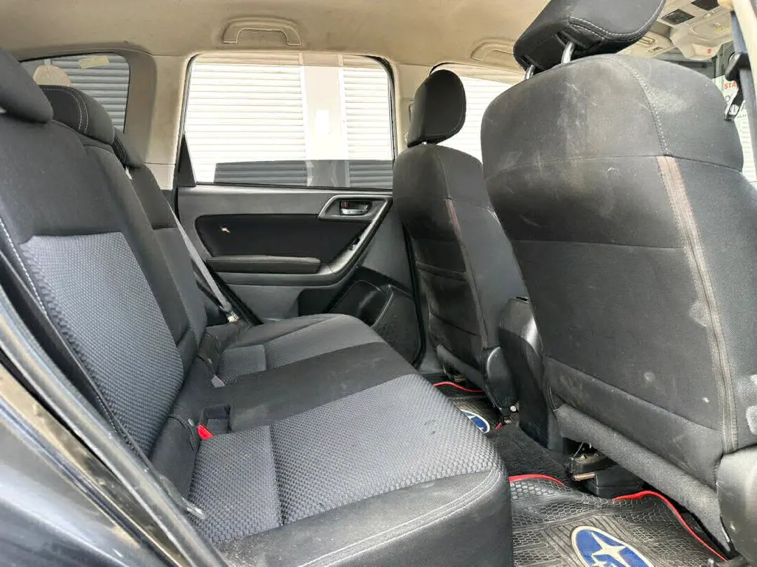 Subaru Forester SUV thumbnail 8