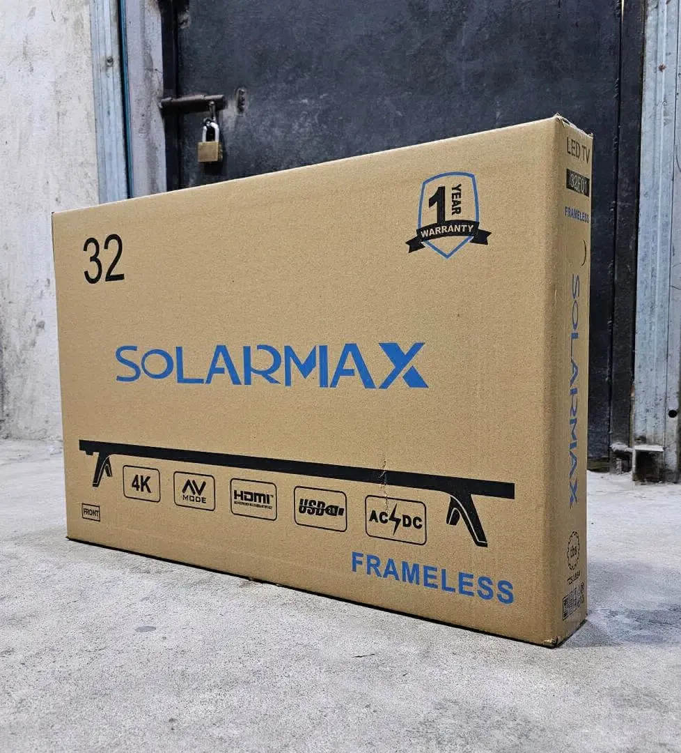 Solarmax 32" Frameless LED TV