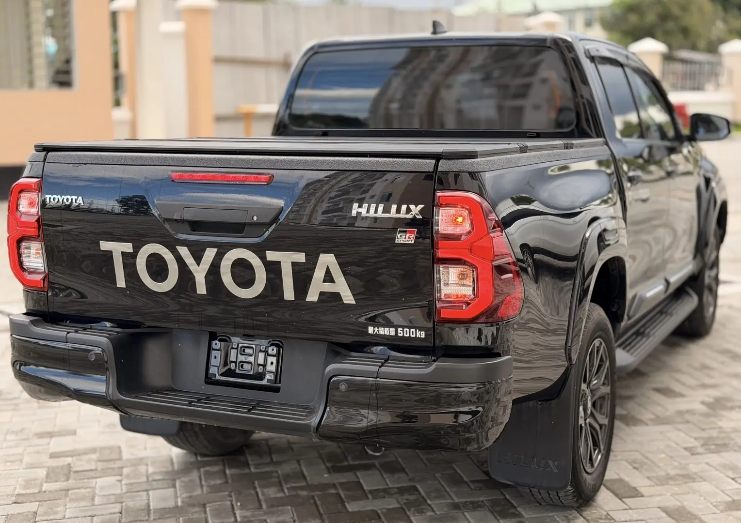 Toyota Hilux GR Sport (2023) thumbnail 8