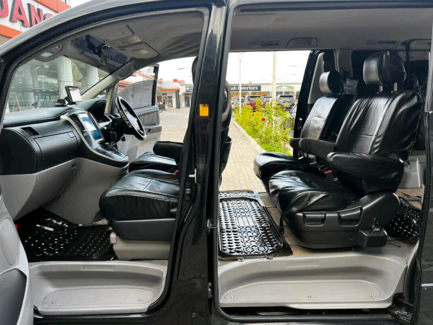 Toyota Alphard 2005 Full Options Low Mileage thumbnail 8