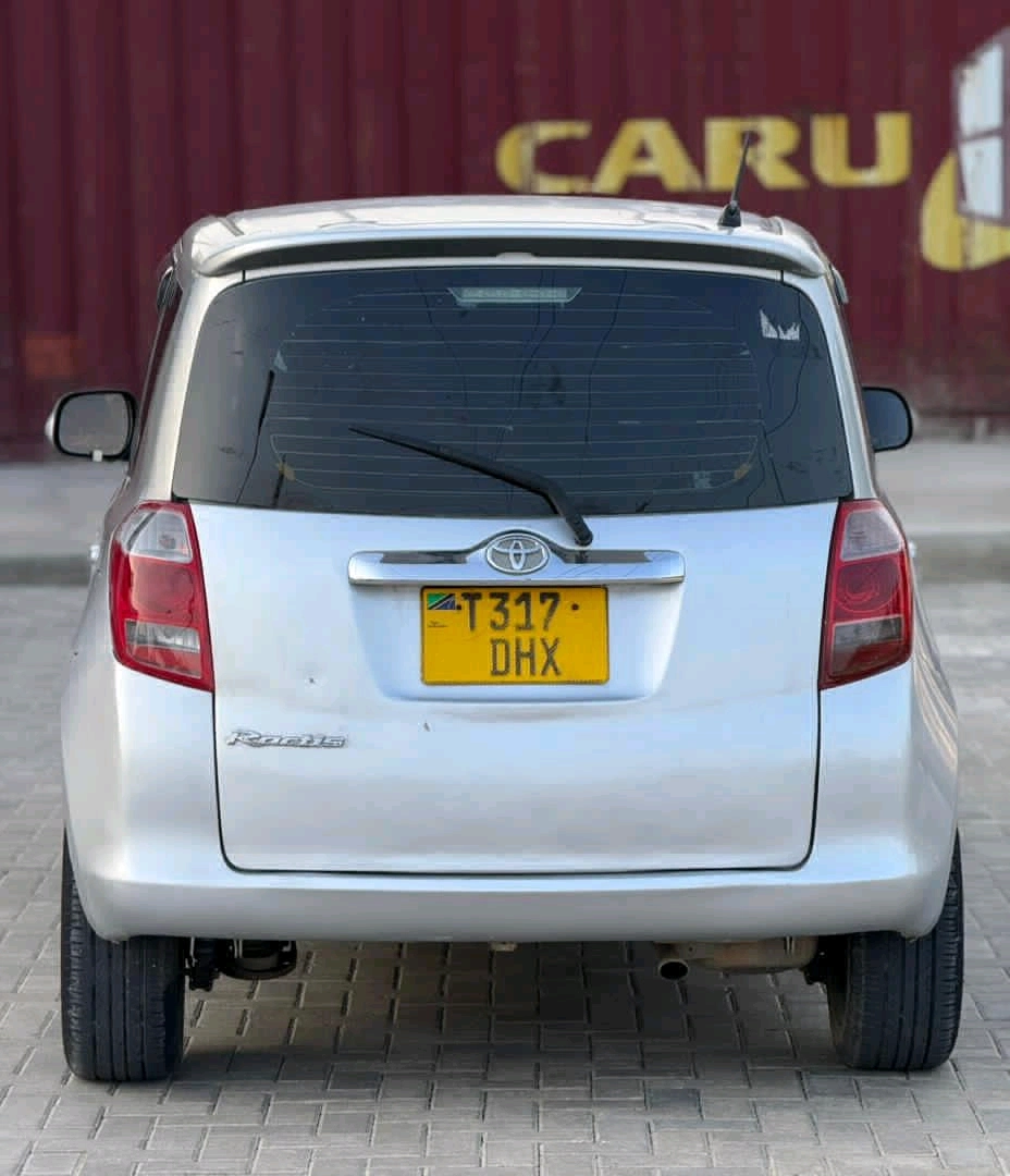 Toyota Ractis DHX Full AC 1490 CC thumbnail 2