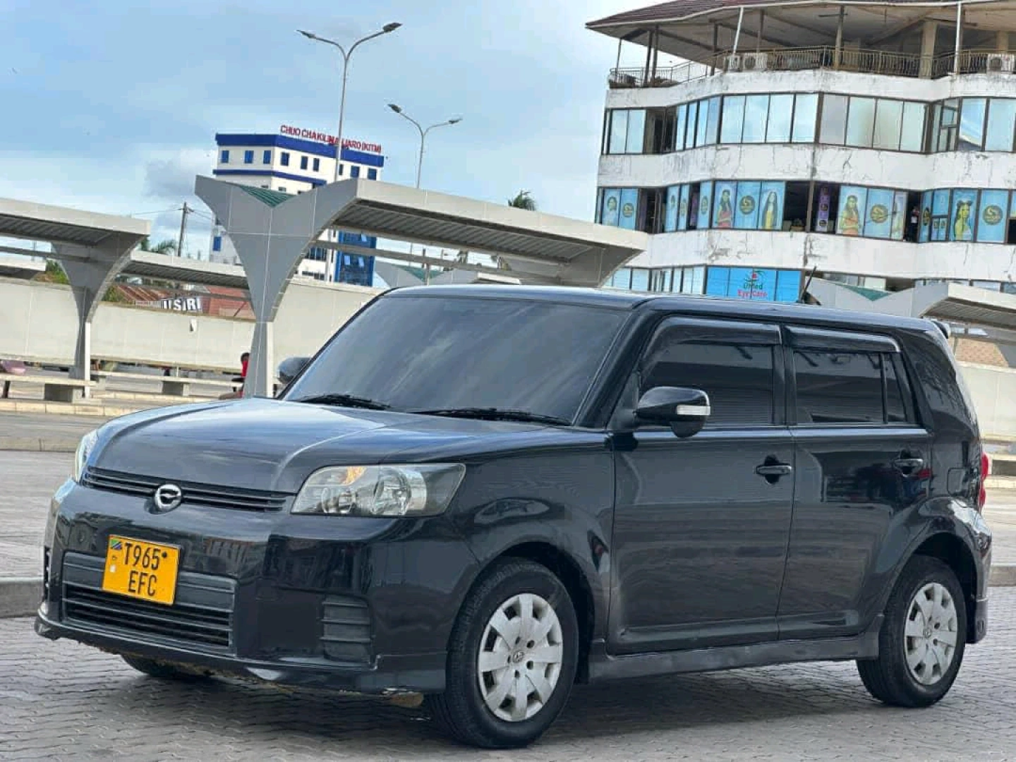 Toyota Rumion 2008 Black