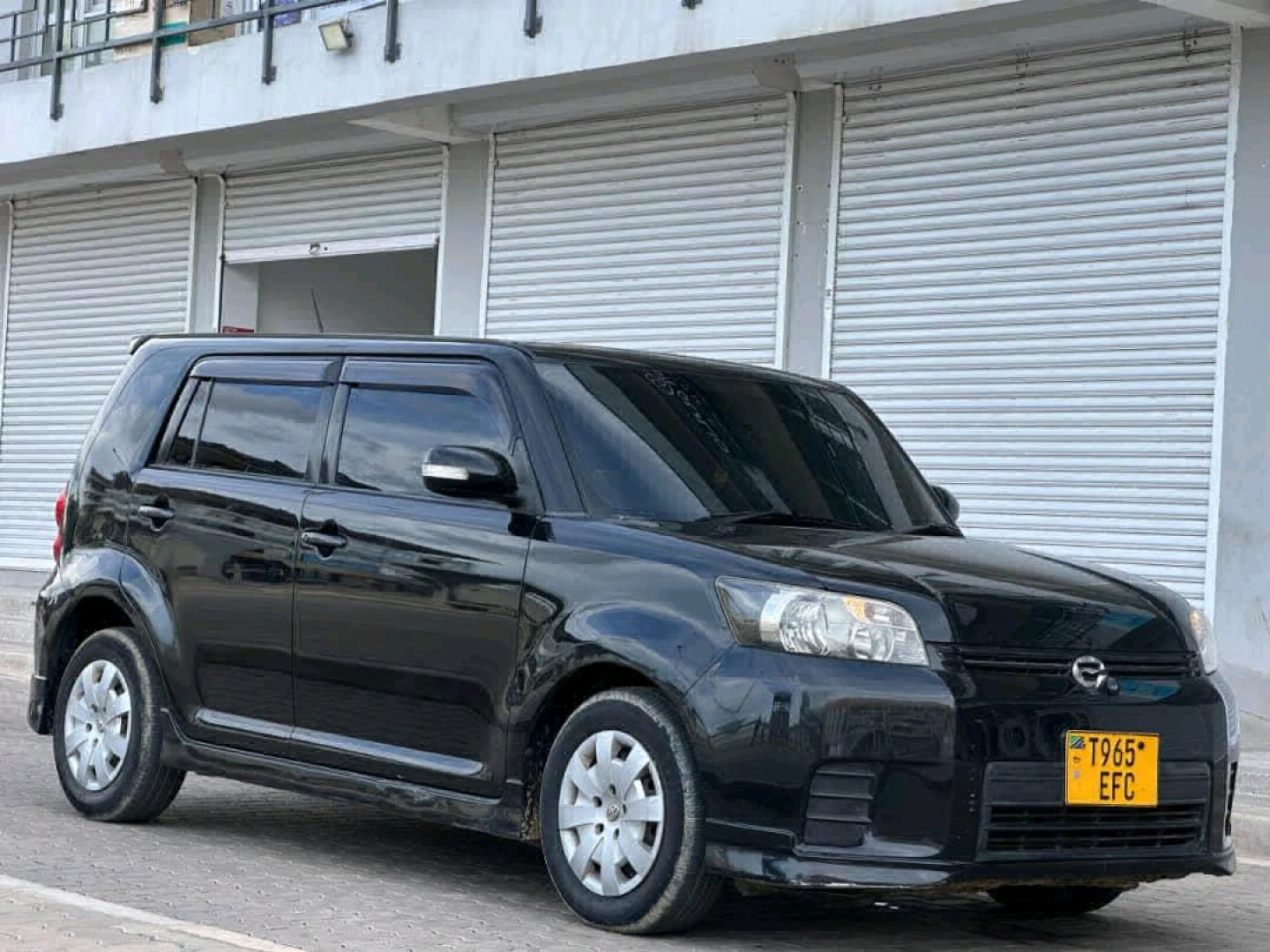 Toyota Rumion 2008 Black thumbnail 2