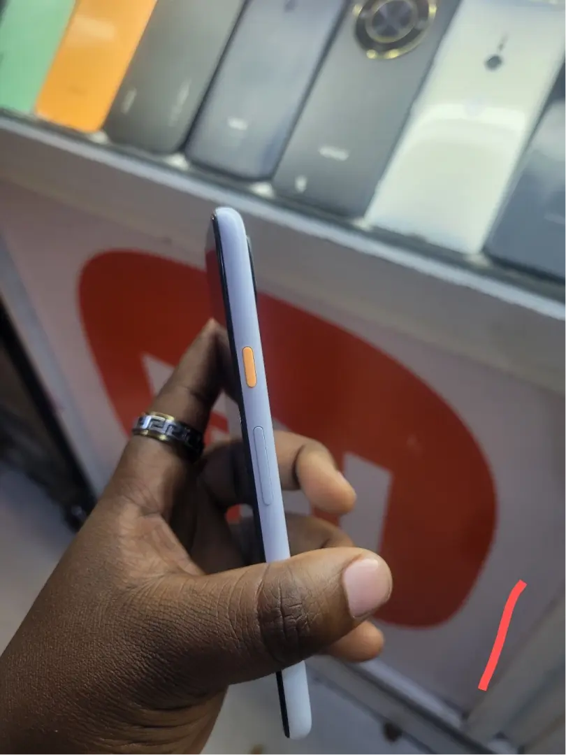 Google Pixel & Other Mobile Phones (Full Box & Used) thumbnail 3