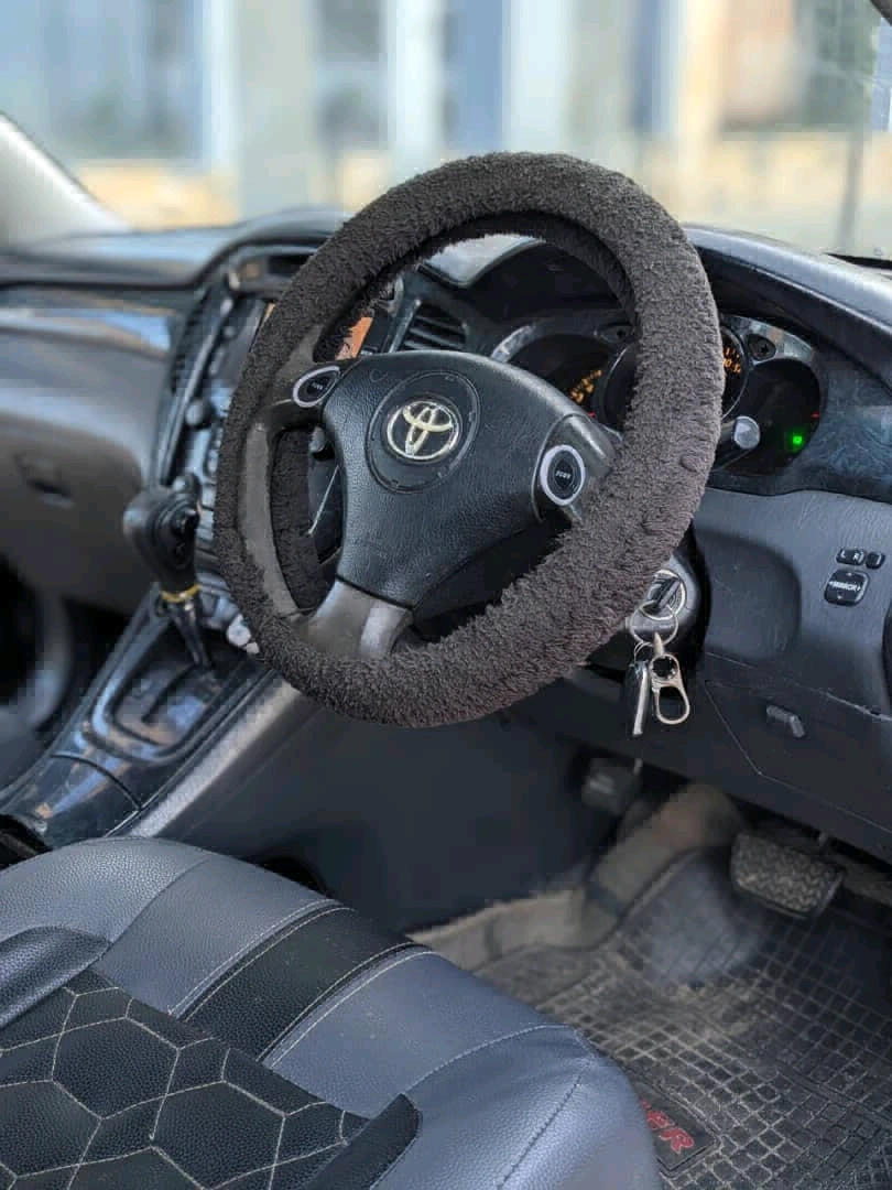 Black Toyota Kluger Highlander SUV for Sale thumbnail 7