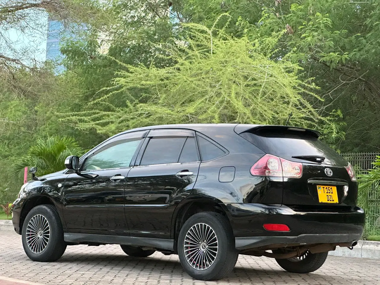 Toyota Harrier 2006 (DZL) thumbnail 4