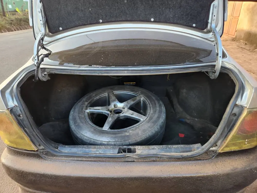 Toyota Altezza Silver thumbnail 4