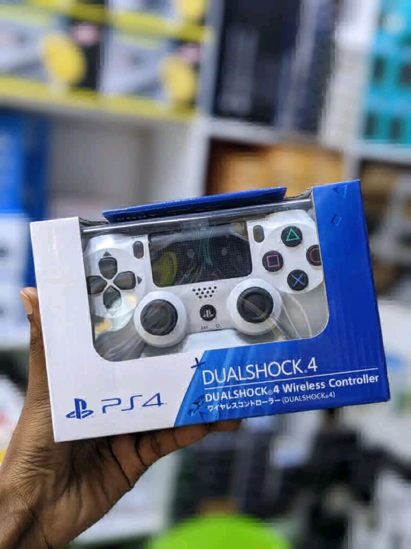 Brand New Sony DualShock 4 Wireless Controller - Glacier White