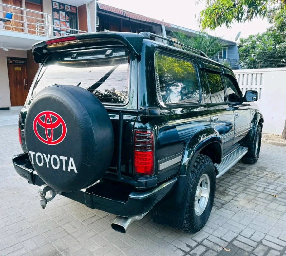 Toyota Land Cruiser CAK (Dark Green) For Sale thumbnail 5
