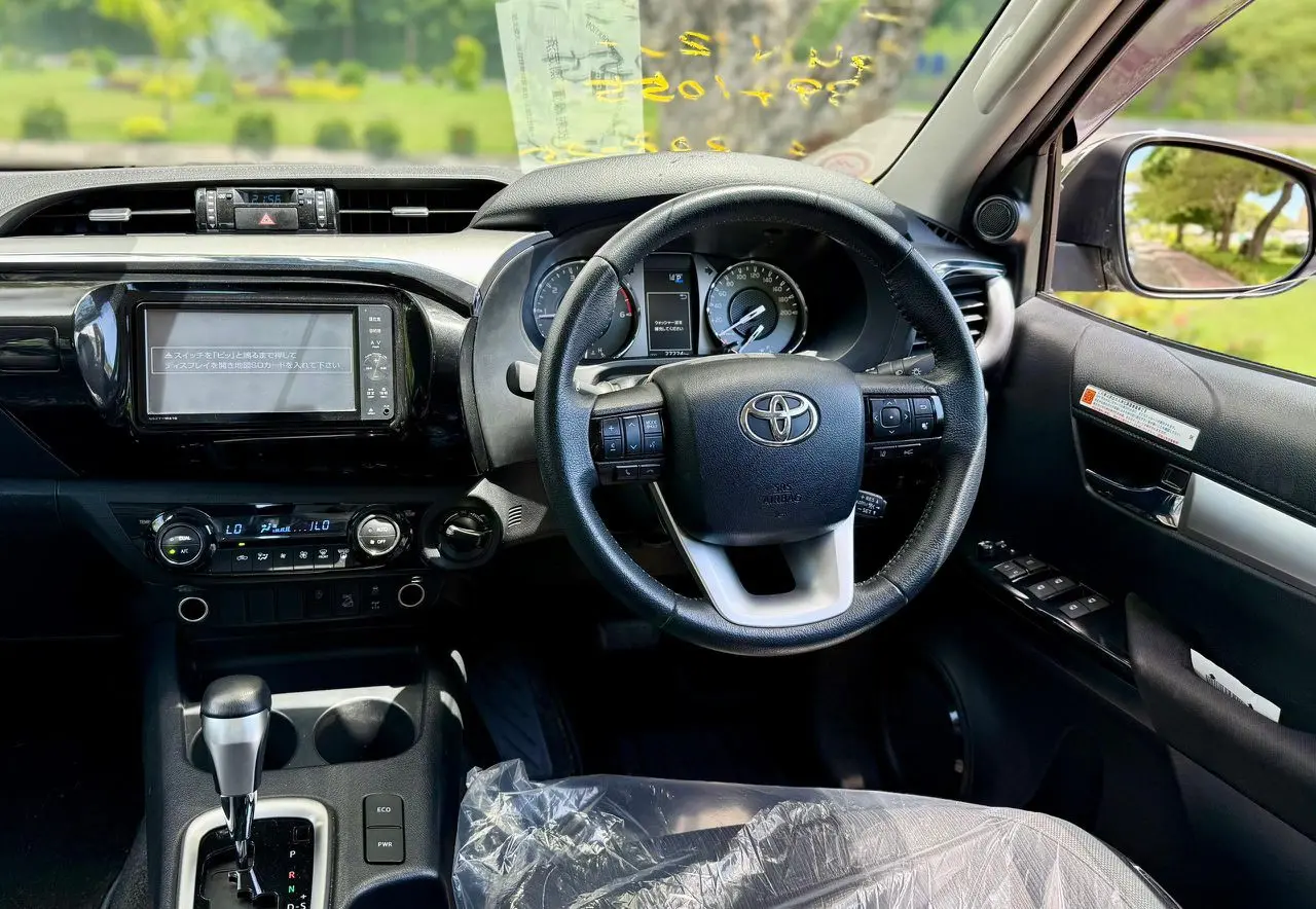 Toyota Hilux Double Cabin 2022 thumbnail 4