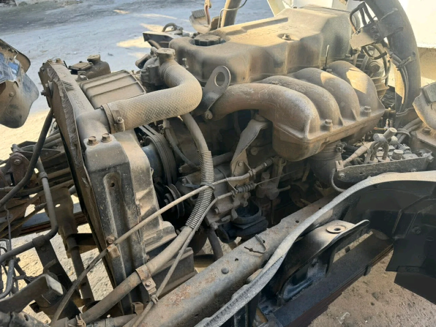 Mitsubishi Canter Water Tanker Truck DLV thumbnail 6