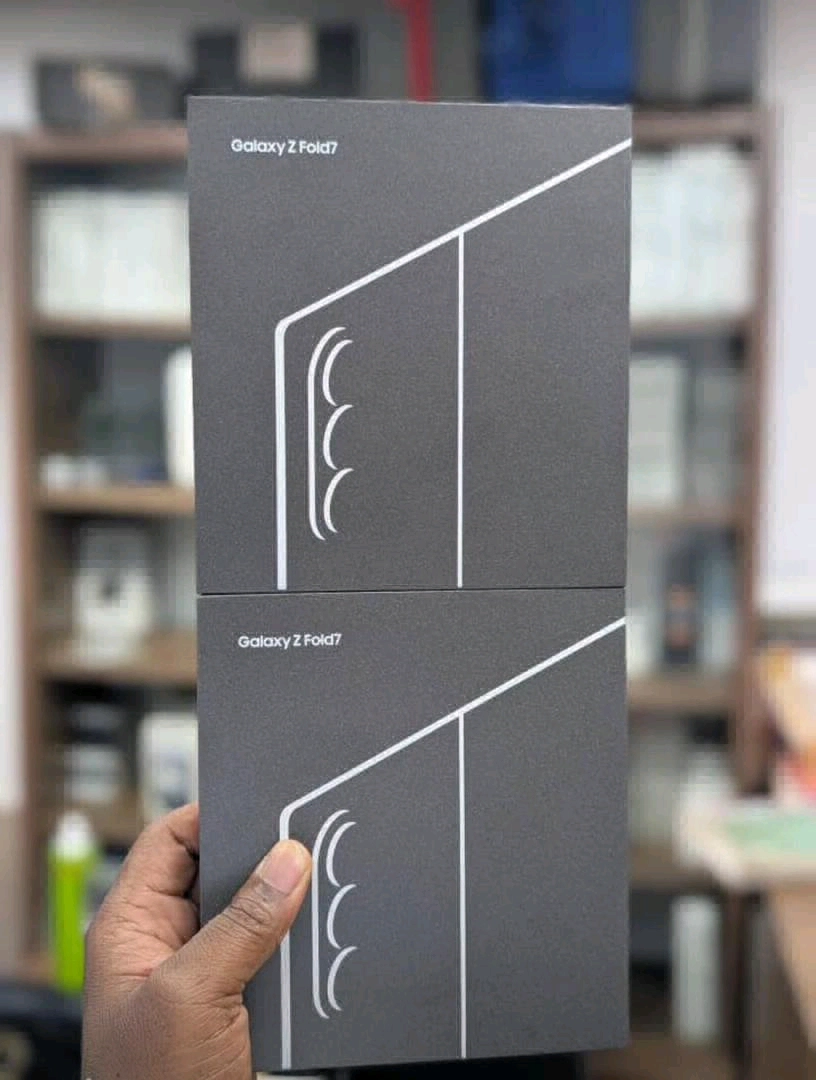 Samsung Galaxy Z Fold 7 (12GB RAM, 256GB Storage) Full Box
