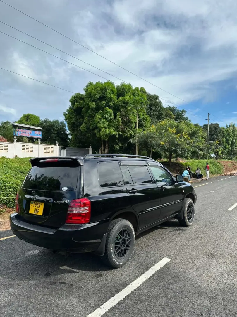 Toyota Kluger 2001 4WD thumbnail 4
