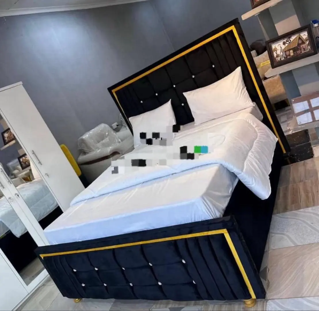 Kitanda Kizuri 5/6 (Modern Upholstered Bed)