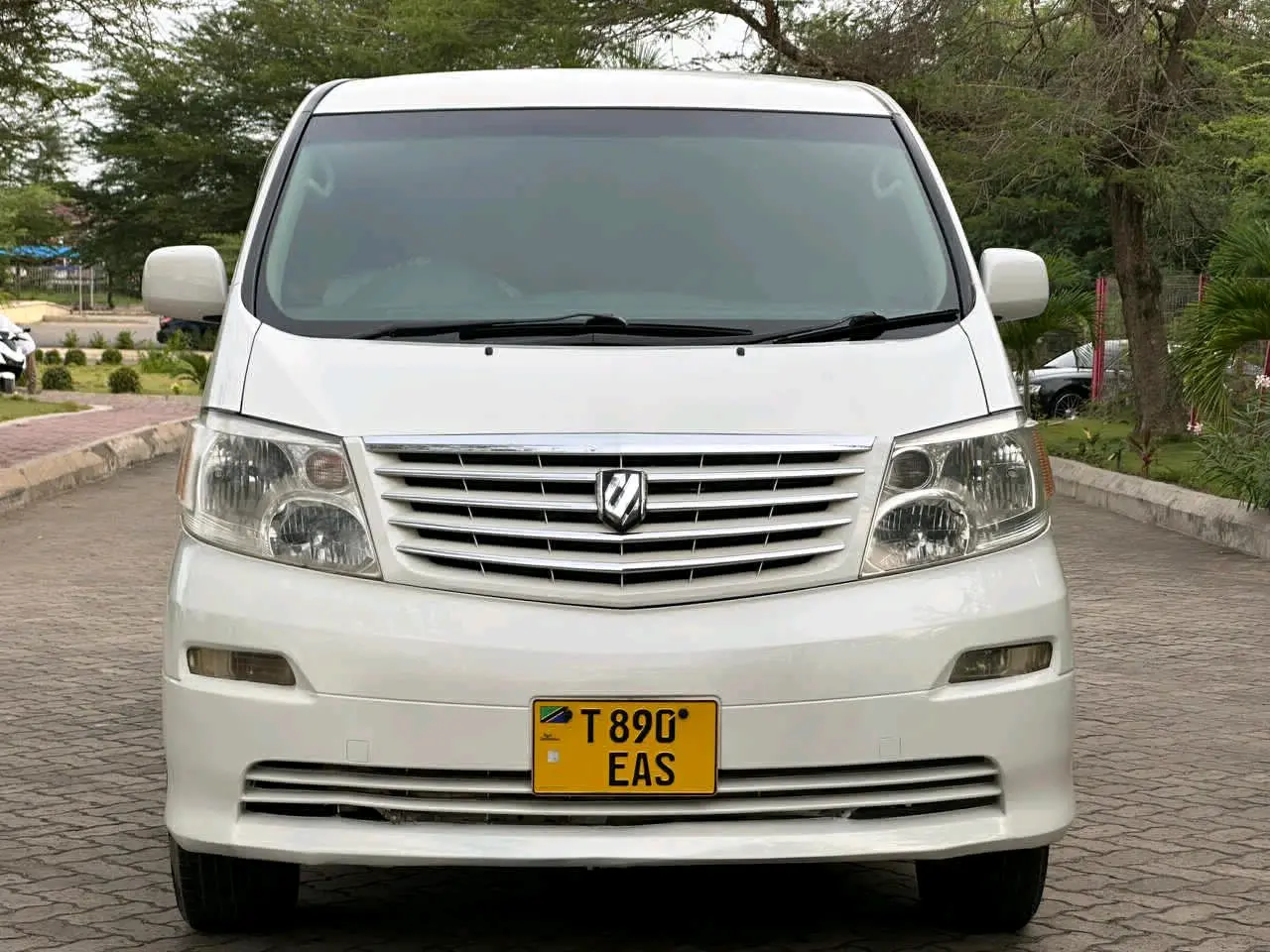 Toyota Alphard 2005 (White, 2AZ Engine)