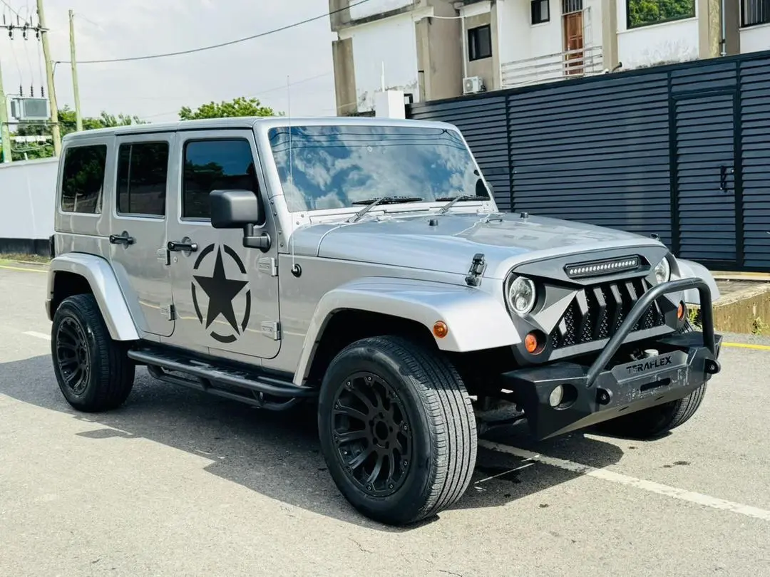 Jeep Wrangler Sahara 2013