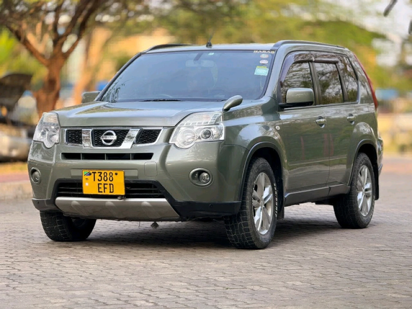 Nissan X-Trail 2012 Automatic SUV thumbnail 3