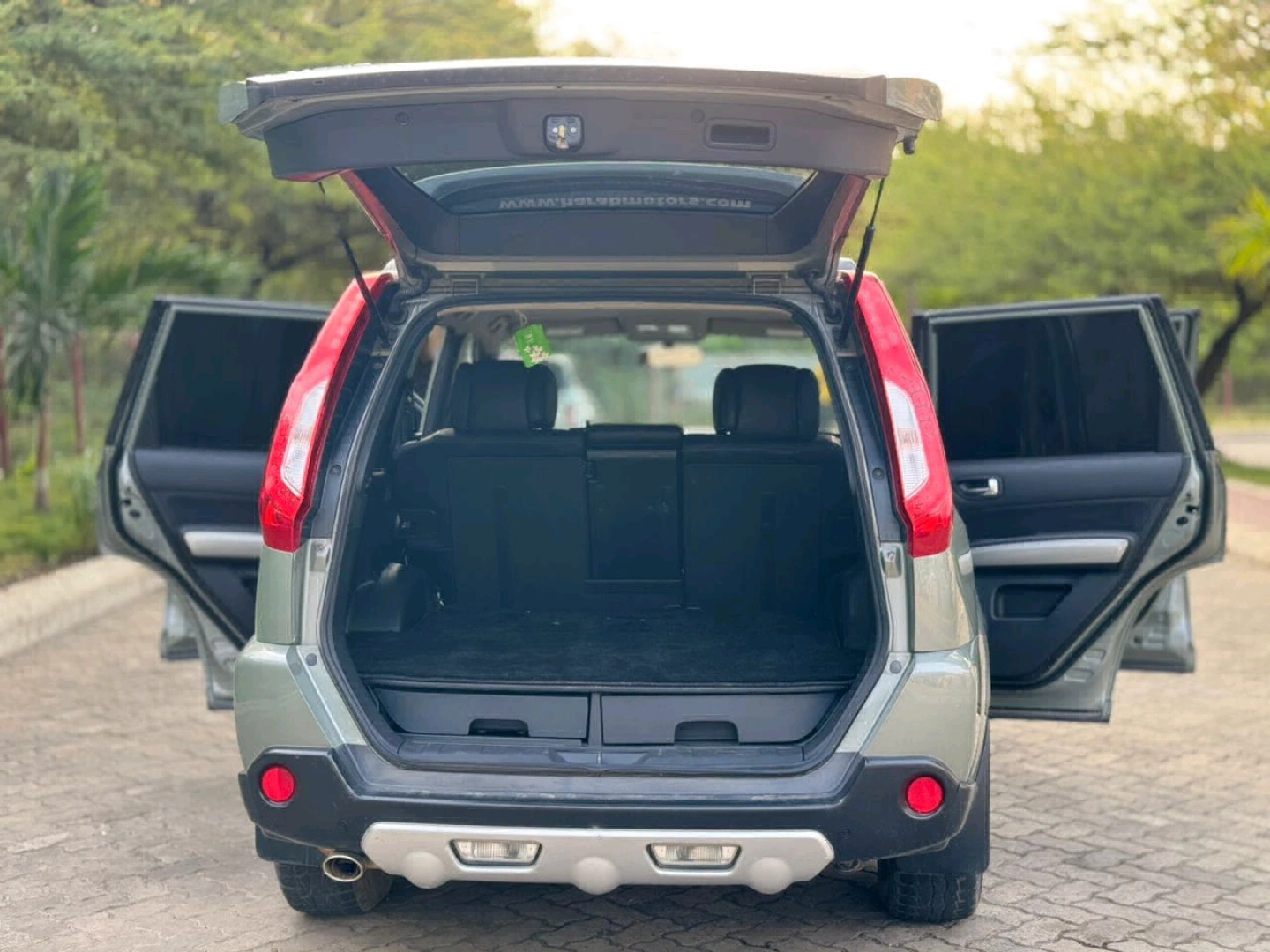 Nissan X-Trail 2012 Automatic SUV thumbnail 7